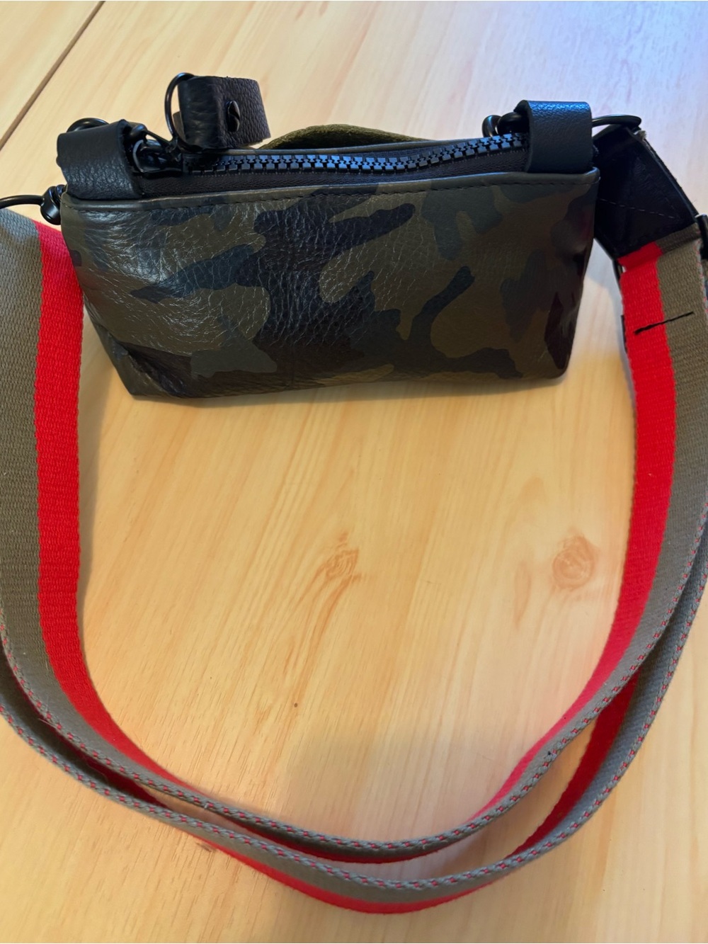 Lynn Tallerico Darla Stadium Bag Green Camo - New with Tags